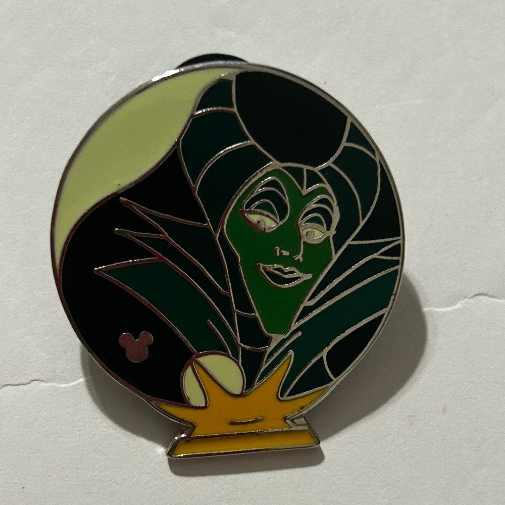 Disney Parks Maleficent Hidden Mickey Pin 3 of 5 Villains Crystal Ball 2008